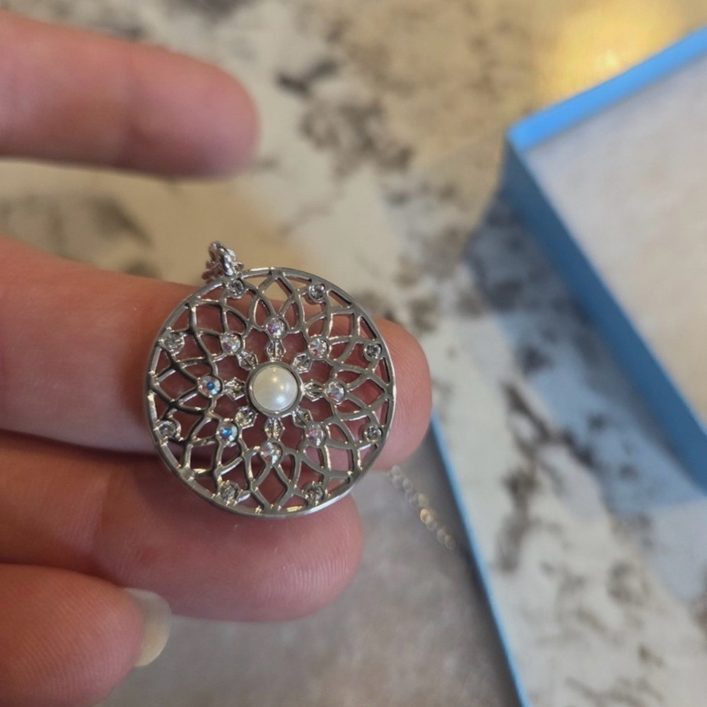 Touchstone Crystal Silver Filigree Pendant Necklace with White Pearl